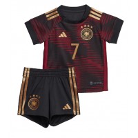Billiga Tyskland Kai Havertz #7 Barnkläder Borta fotbollskläder till baby VM 2022 Kortärmad (+ Korta byxor)